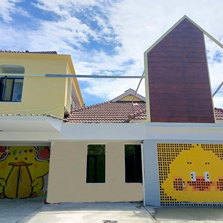 Bebek Kuning Residence Blimbing  Buitenkant foto
