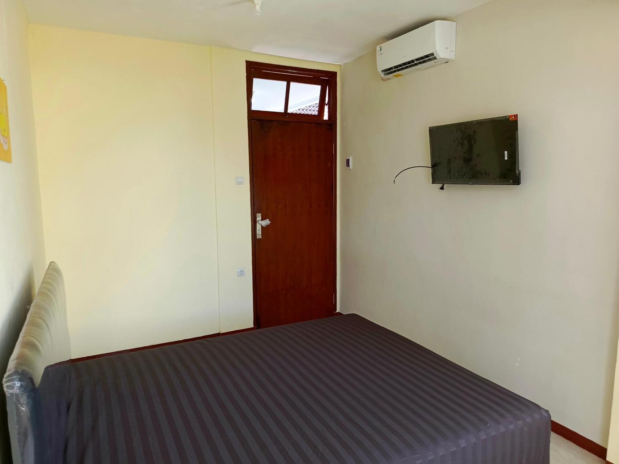 Bebek Kuning Residence Blimbing  Buitenkant foto