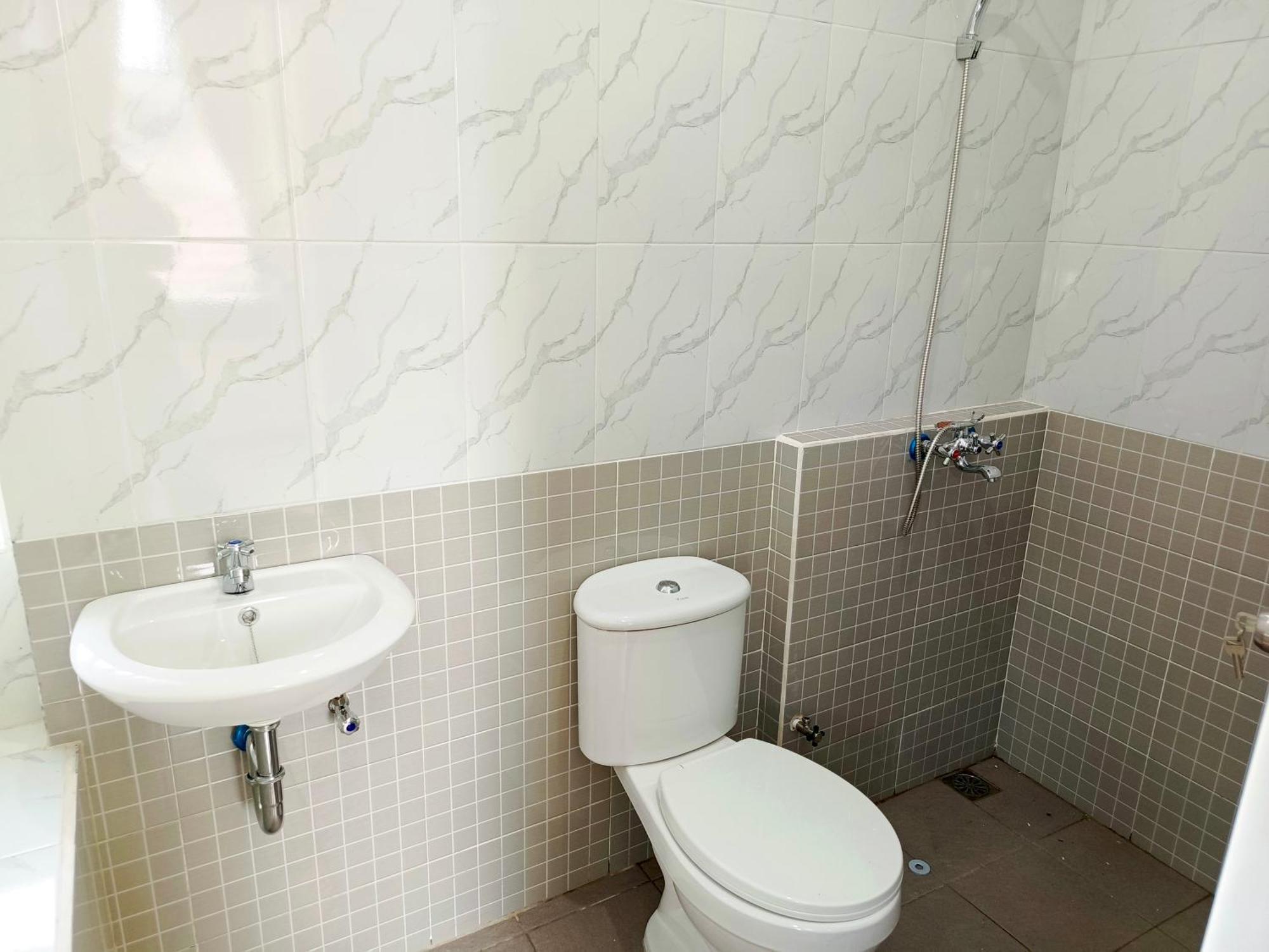 Bebek Kuning Residence Blimbing  Buitenkant foto